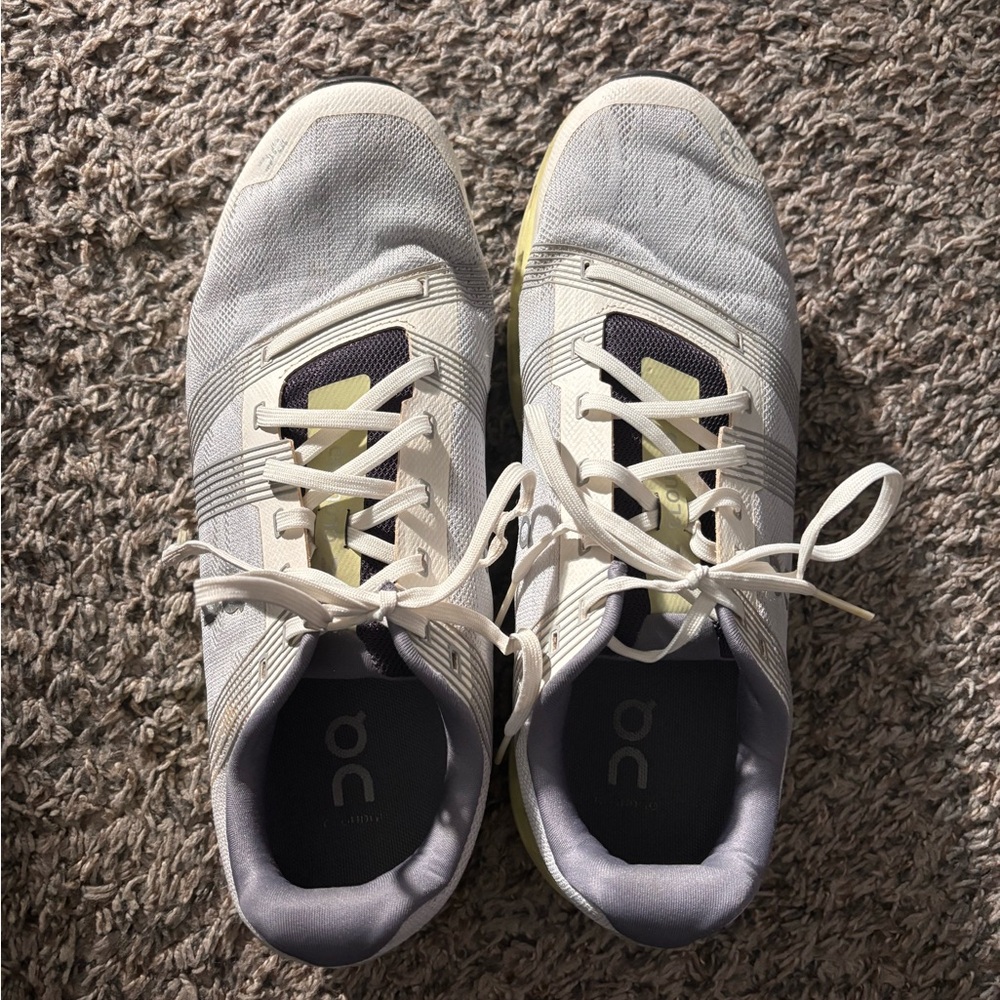 On Running Men's Gray and Yellow Shoes - Picture 4 of 5